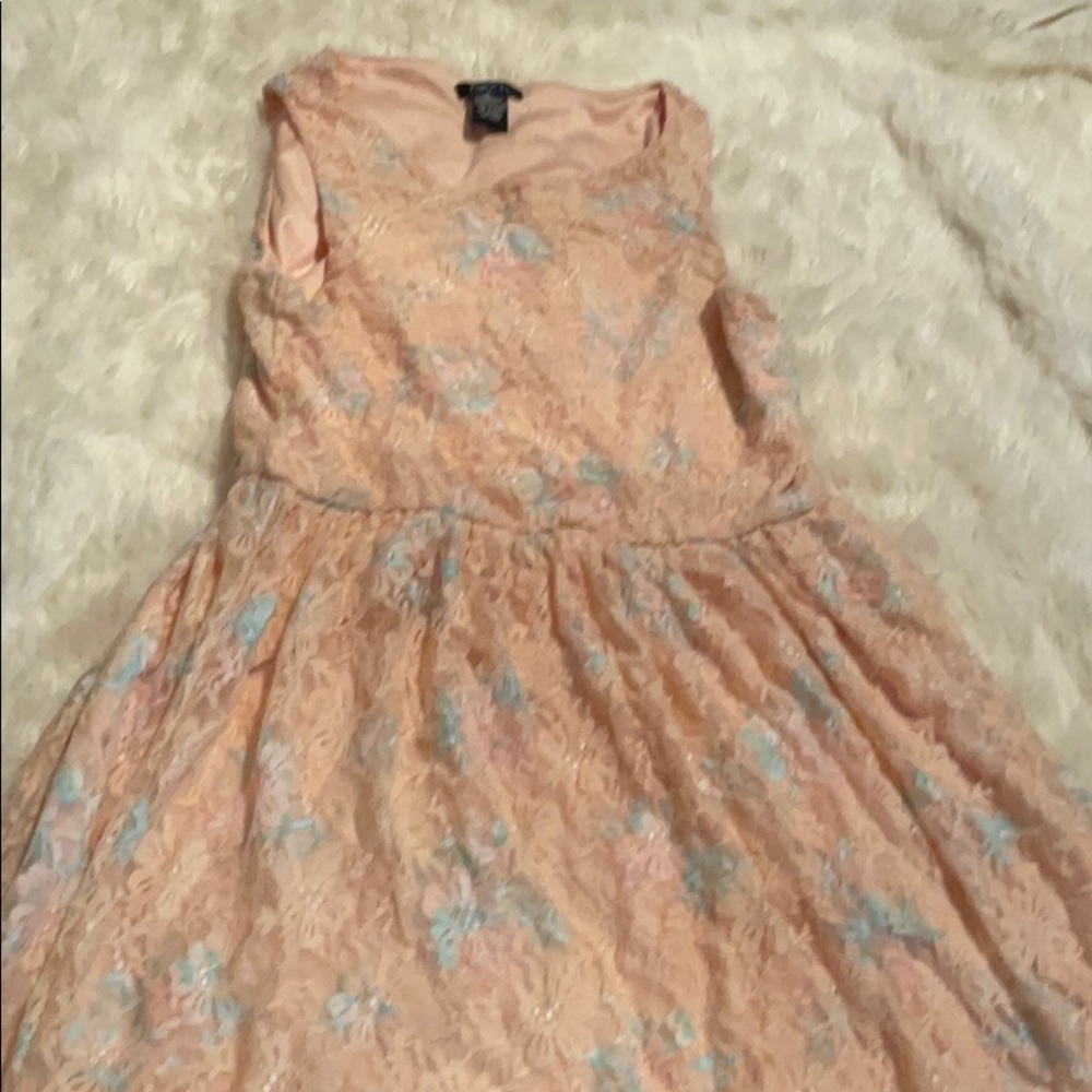 Lace pink dress